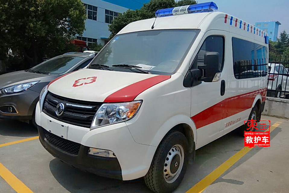 東風(fēng)御風(fēng)短軸中頂救護車