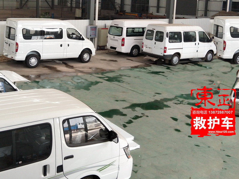 救護(hù)車生產(chǎn)現(xiàn)場照片6