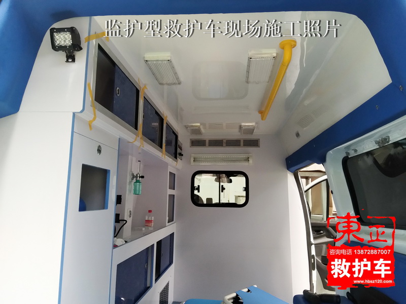 救護(hù)車生產(chǎn)現(xiàn)場照片2